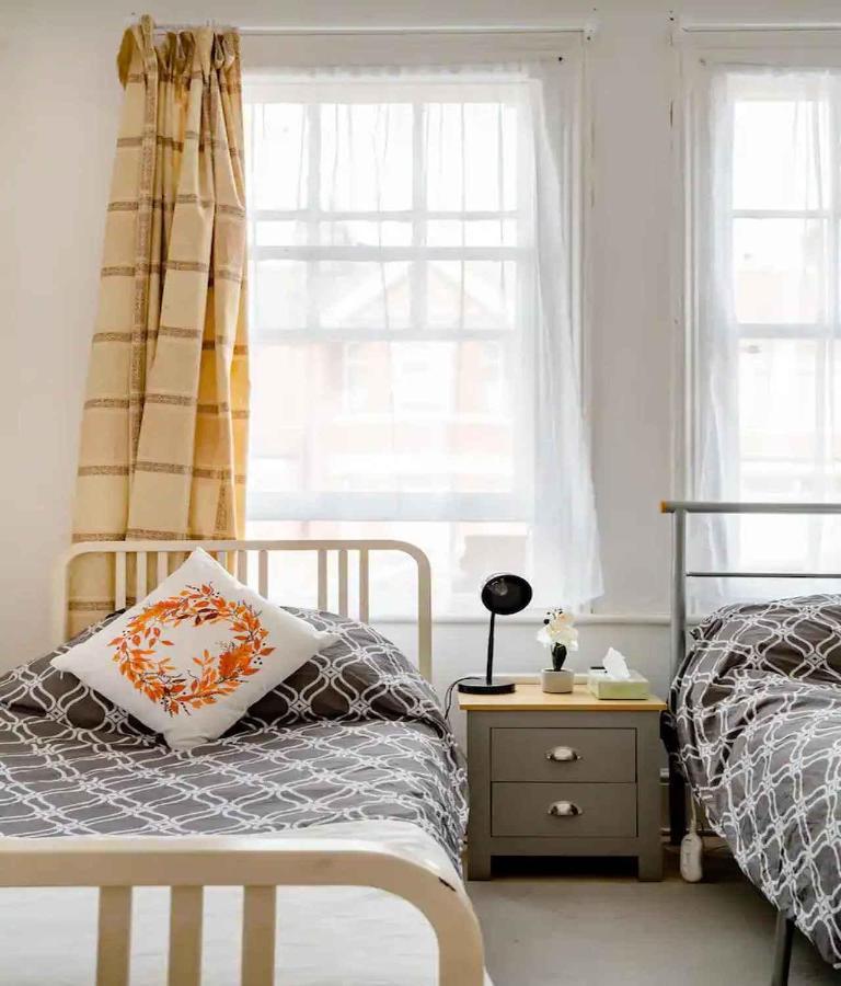 Homestay Near Tottenham Hotspur Stadium London Luaran gambar