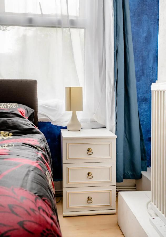 Homestay Near Tottenham Hotspur Stadium London Luaran gambar