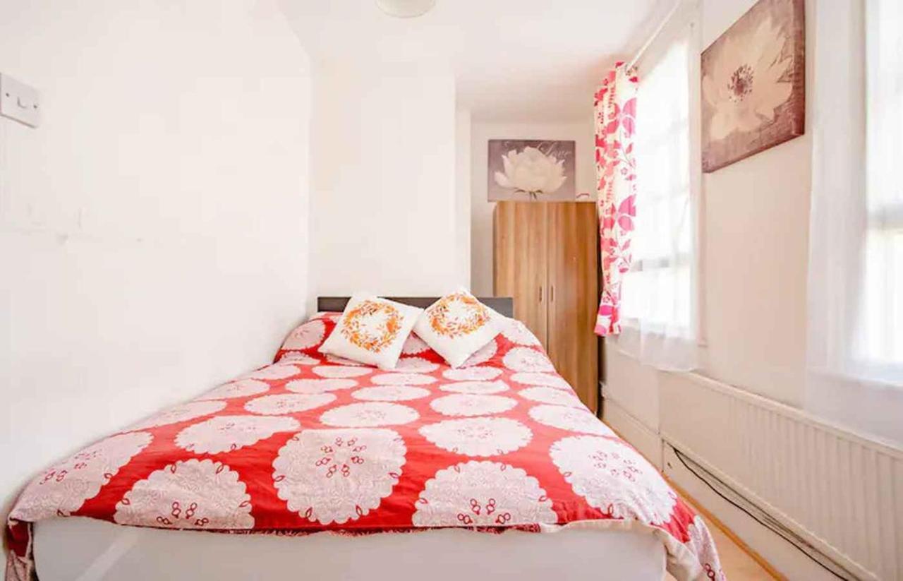 Homestay Near Tottenham Hotspur Stadium London Luaran gambar